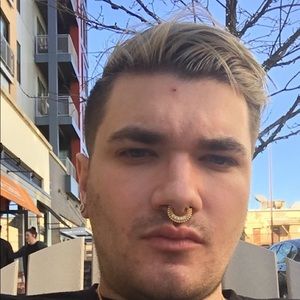 Meet your Posher, Daniel